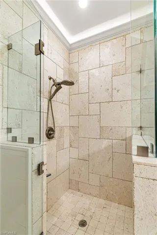 BEAUTIFULLY TILED WALK-IN SHOWER! LOOKS LIKE IT BELONGS IN A MAGAZINE!