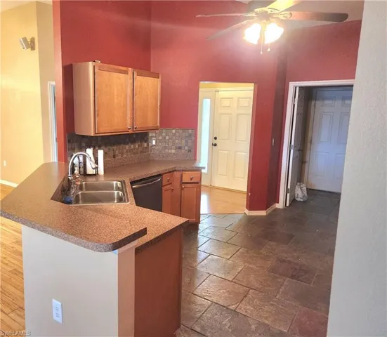 3601 NE 21st  PL, Cape Coral, FL 33909