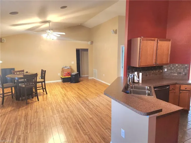 3601 NE 21st  PL, Cape Coral, FL 33909