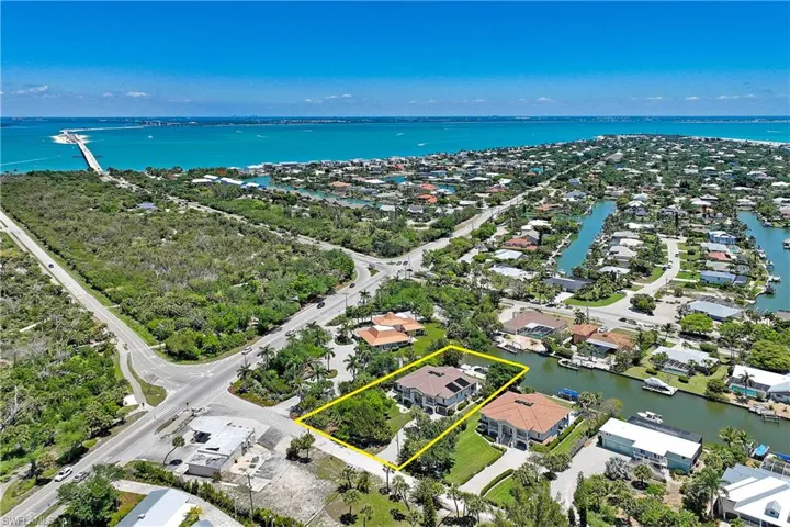 1066  Bailey  RD, Sanibel, FL 33957