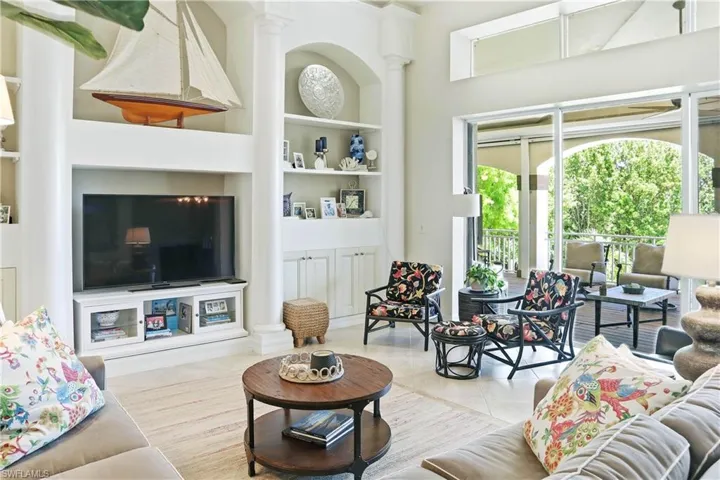 1066  Bailey  RD, Sanibel, FL 33957
