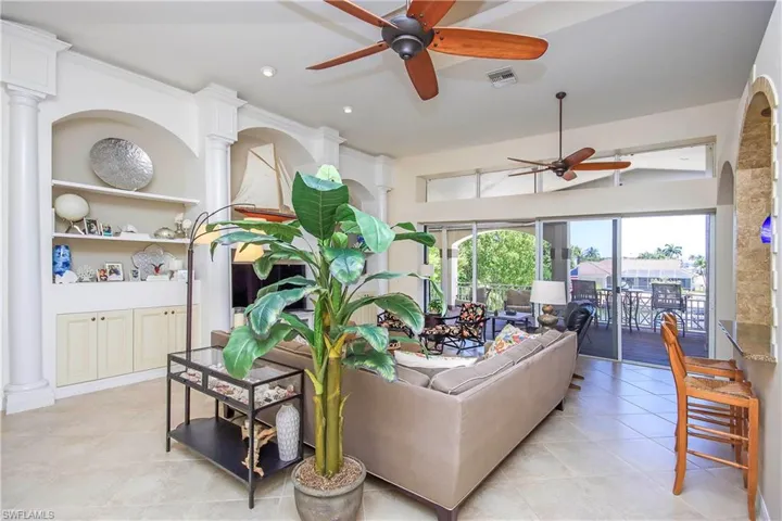 1066  Bailey  RD, Sanibel, FL 33957