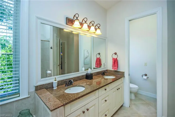 1066  Bailey  RD, Sanibel, FL 33957
