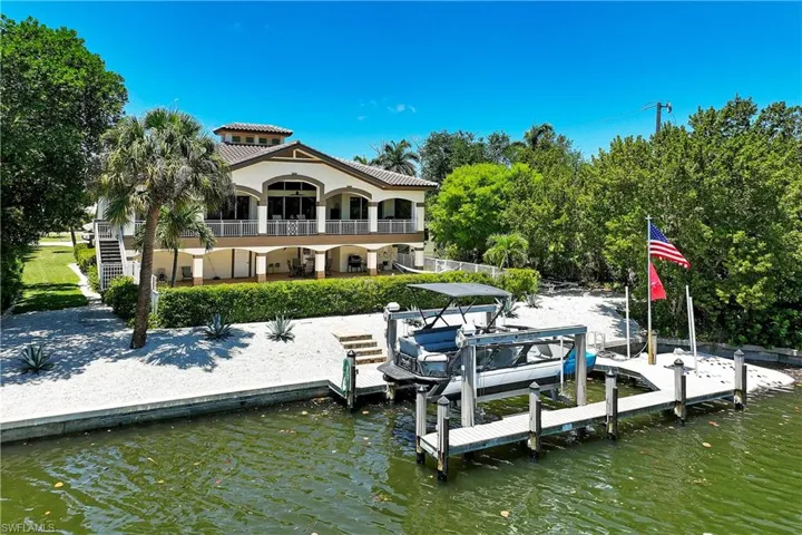 1066  Bailey  RD, Sanibel, FL 33957