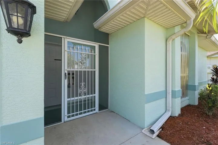 Welcome to 17518 Plumera Ln.