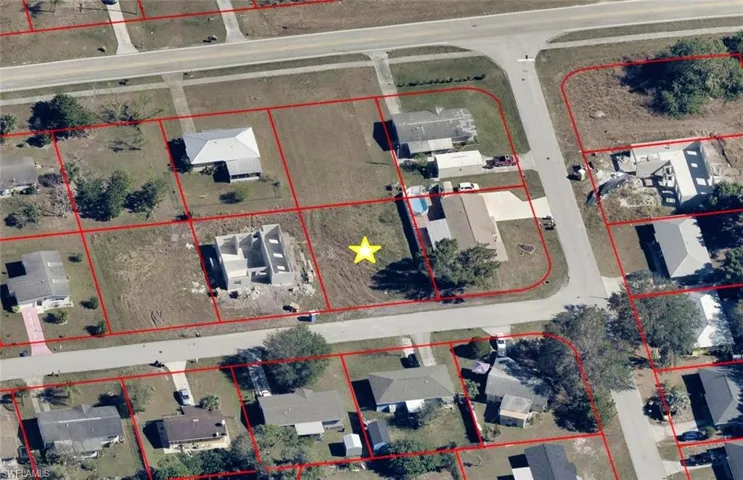 425 Canyon DR S, LEHIGH ACRES FL 33936