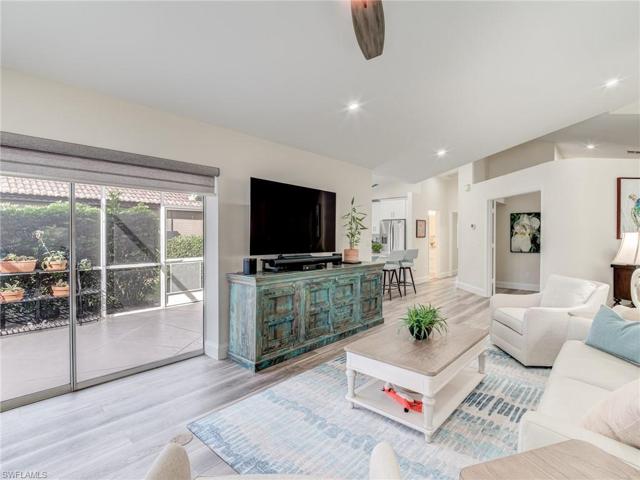 Great room with sliders to side lanai