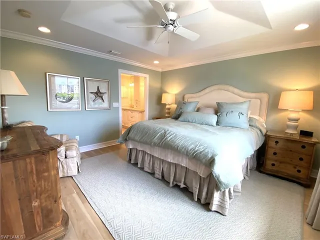9101  Vanderbilt  DR, Naples, FL 34108