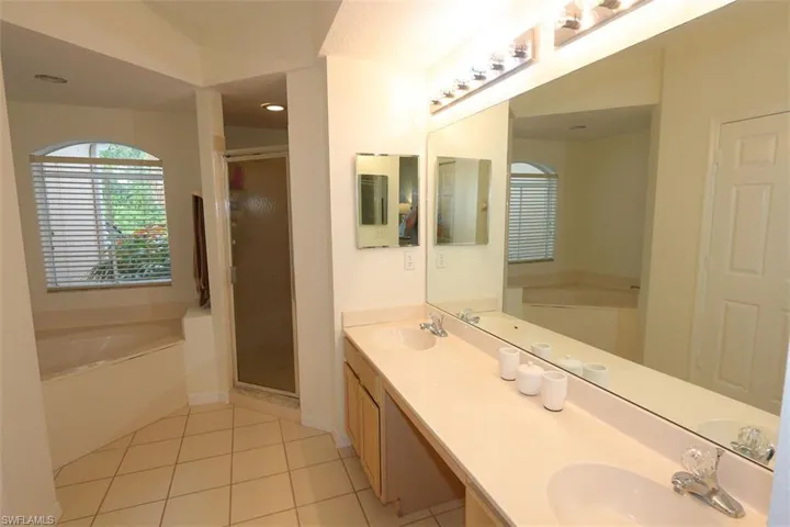 9060 Palmas Grandes Blvd 101, Bonita Springs, Florida 34135