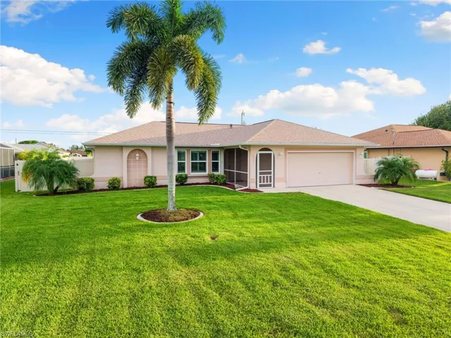 222 SE 17th  TER, Cape Coral, FL 33990