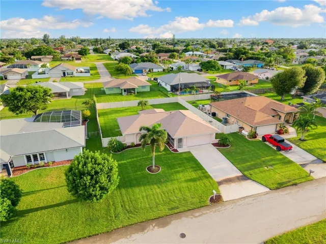 222 SE 17th  TER, Cape Coral, FL 33990