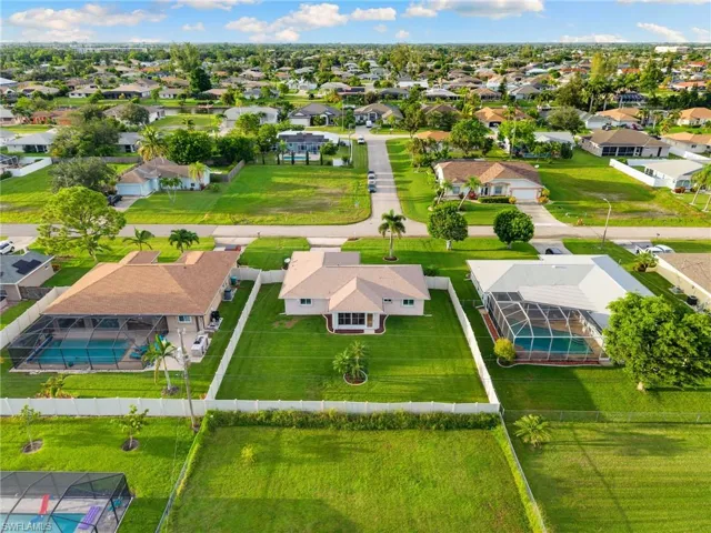 222 SE 17th  TER, Cape Coral, FL 33990