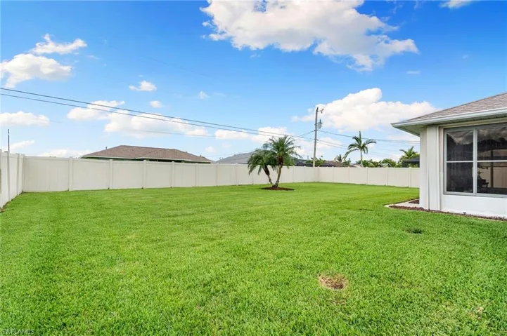 222 SE 17th  TER, Cape Coral, FL 33990