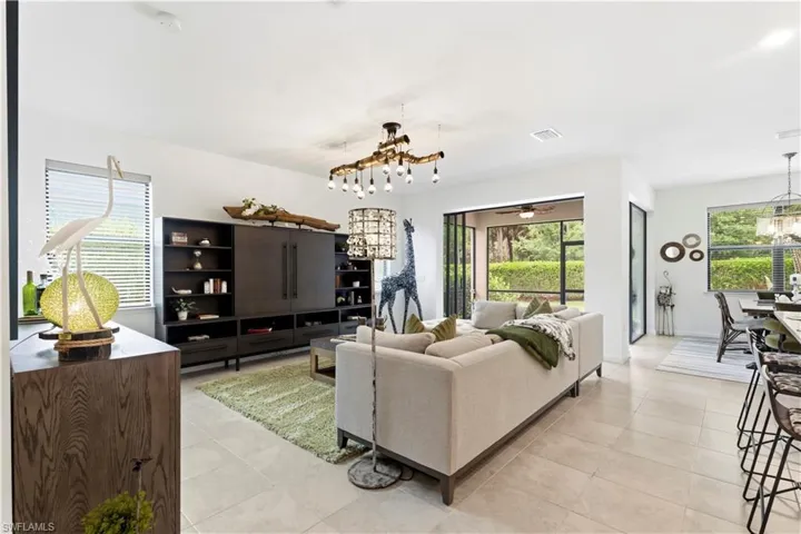 10475 Ventana Ln, Naples, Florida 34120