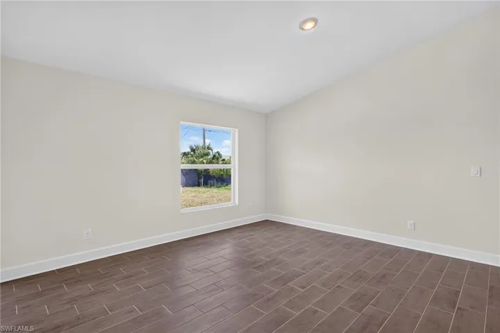 1131 Nw 14th Ter, Cape Coral, Florida 33993