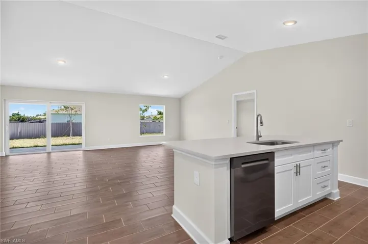 1131 Nw 14th Ter, Cape Coral, Florida 33993