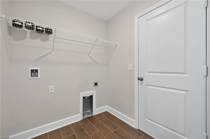 1131 Nw 14th Ter, Cape Coral, Florida 33993