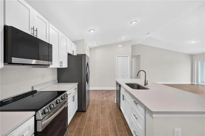 1131 Nw 14th Ter, Cape Coral, Florida 33993