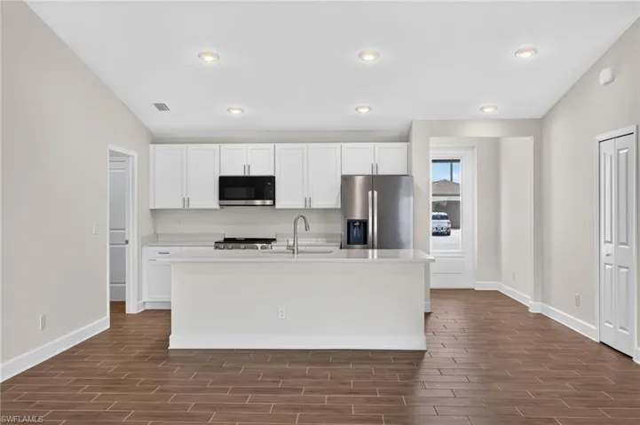 1131 Nw 14th Ter, Cape Coral, Florida 33993