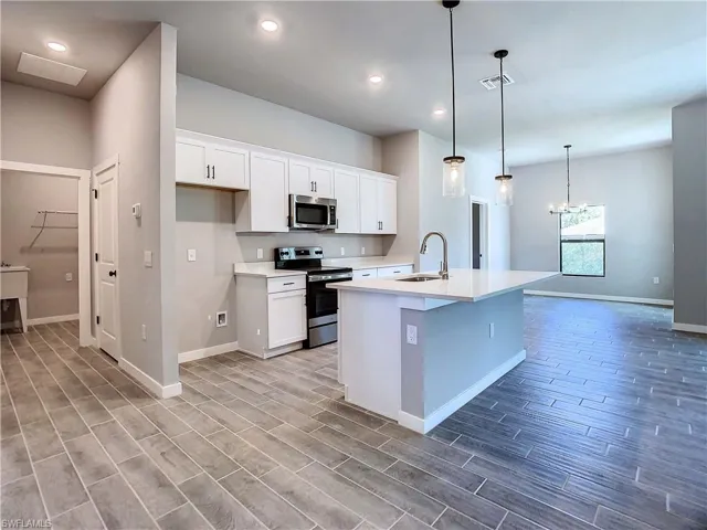 1708 NE 13th  TER, Cape Coral, FL 33909