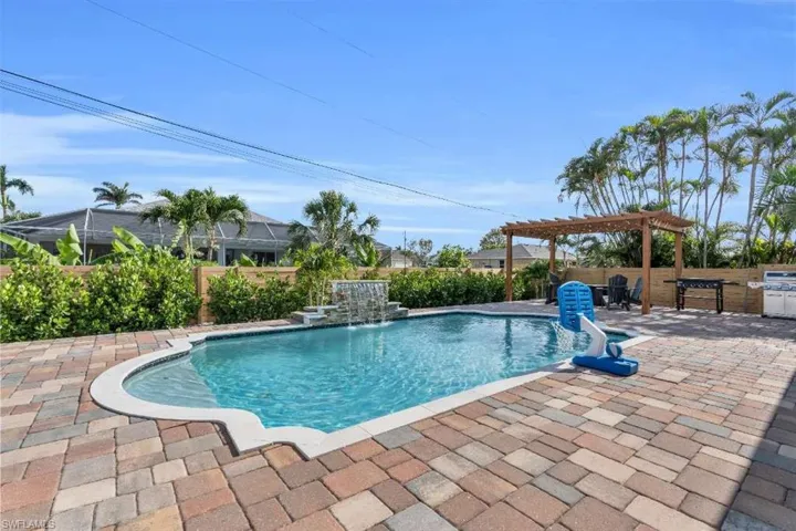 1720 Sw 49th Ln, Cape Coral, Florida 33914