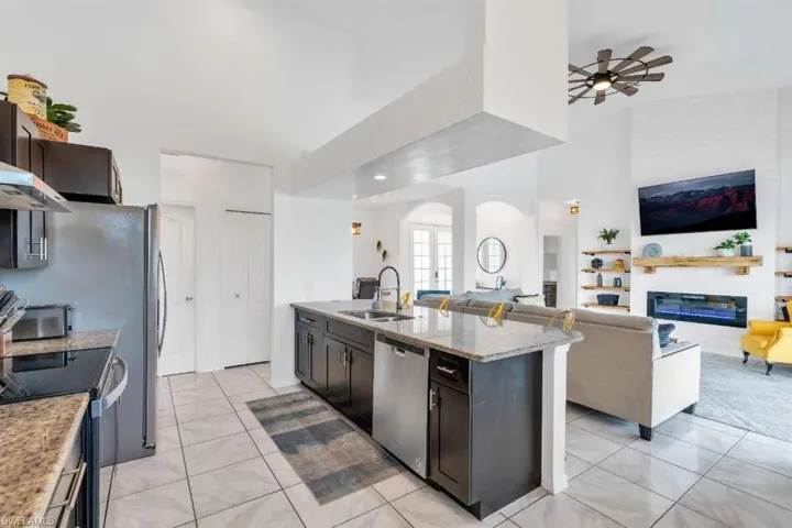 1720 Sw 49th Ln, Cape Coral, Florida 33914