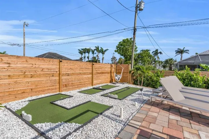 1720 Sw 49th Ln, Cape Coral, Florida 33914