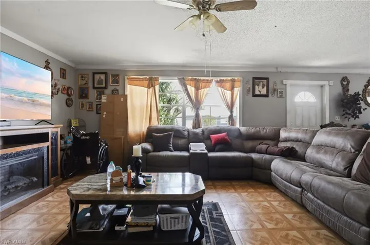 1132 Mississippi Ave, Clewiston, Florida 33440