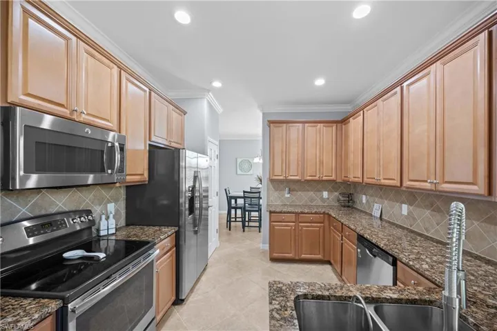 9468  Casoria  CT, Naples, FL 34113