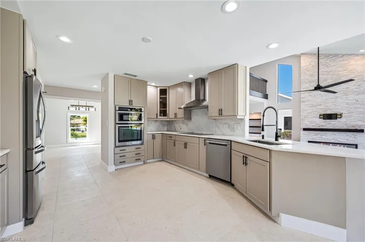 5615  Natoma  DR, Fort Myers, FL 33919
