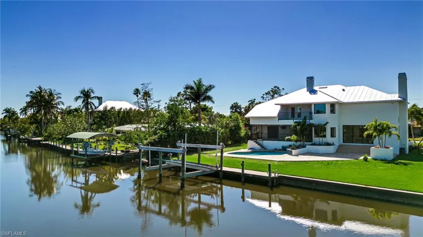 5615  Natoma  DR, Fort Myers, FL 33919