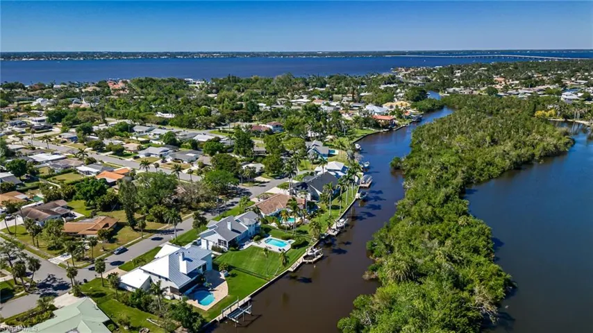 5615  Natoma  DR, Fort Myers, FL 33919