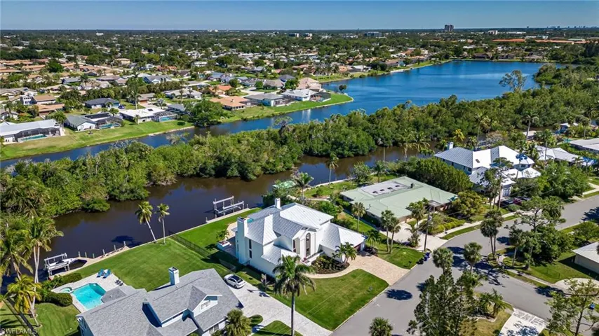 5615  Natoma  DR, Fort Myers, FL 33919