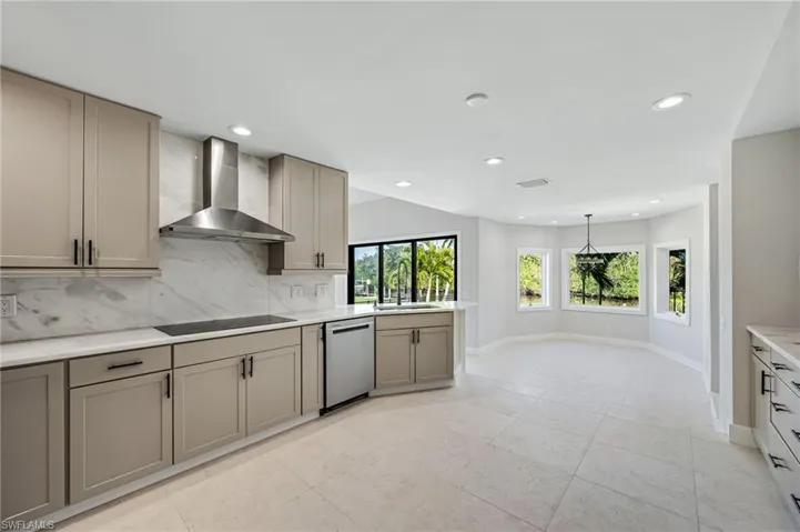 5615  Natoma  DR, Fort Myers, FL 33919