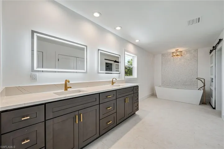 5615  Natoma  DR, Fort Myers, FL 33919