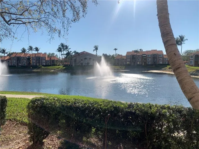 1275 Wildwood Lakes Blvd 2-108, Naples, Florida 34104