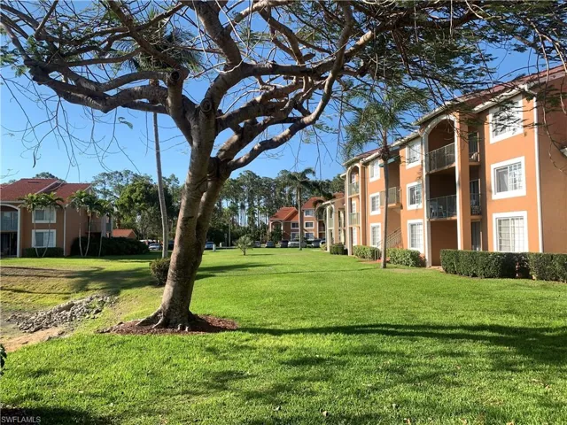 1275 Wildwood Lakes Blvd 2-108, Naples, Florida 34104