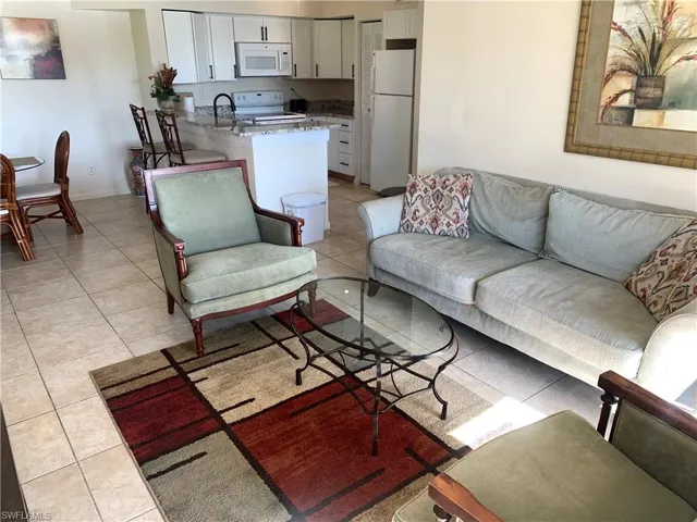 1275 Wildwood Lakes Blvd 2-108, Naples, Florida 34104