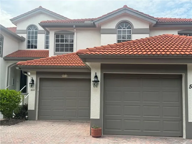 562 Laguna Royale Blvd 604, Naples, Florida 34119