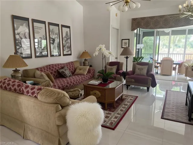 562 Laguna Royale Blvd 604, Naples, Florida 34119