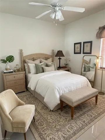 562 Laguna Royale Blvd 604, Naples, Florida 34119