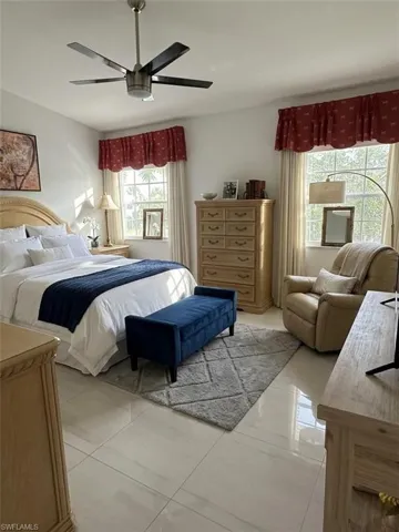 562 Laguna Royale Blvd 604, Naples, Florida 34119