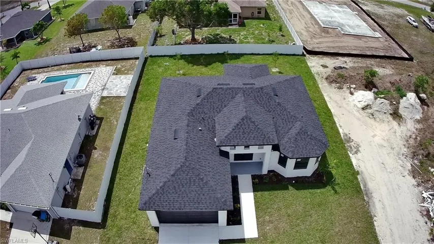 1806 NW 20th  TER, Cape Coral, FL 33993
