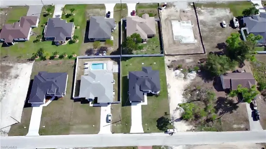 1806 NW 20th  TER, Cape Coral, FL 33993