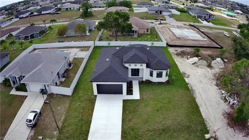 1806 NW 20th  TER, Cape Coral, FL 33993