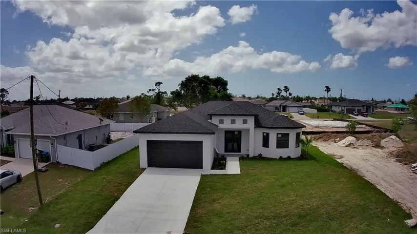 1806 NW 20th  TER, Cape Coral, FL 33993