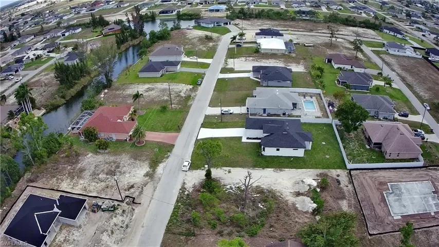 1806 NW 20th  TER, Cape Coral, FL 33993
