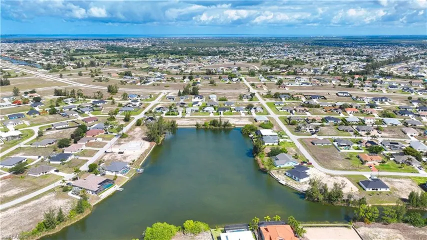 1317 Nw 20th Ct, Cape Coral, Florida 33993