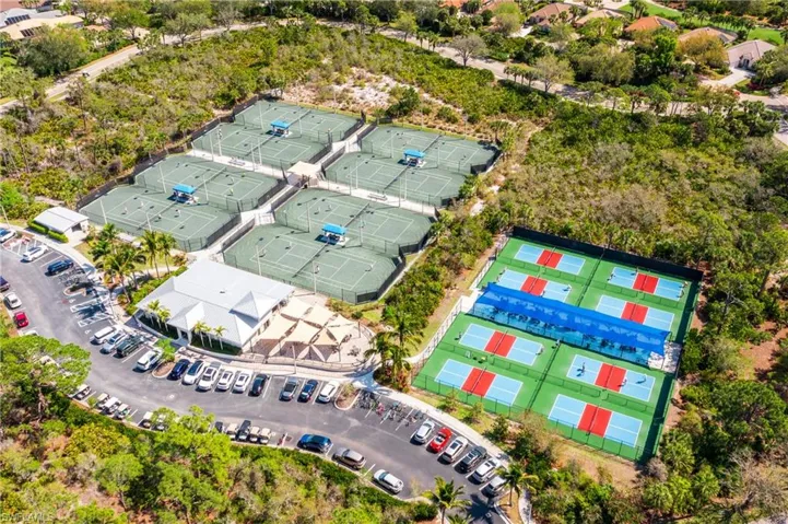 The Racket Club with tennis courts and pickeball courts.
