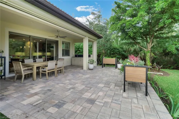 View of patio / terrace with ceiling fan